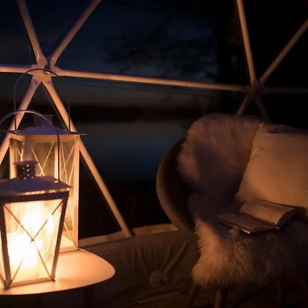 Aurora Dome & Glamping Luxury tent Muonio